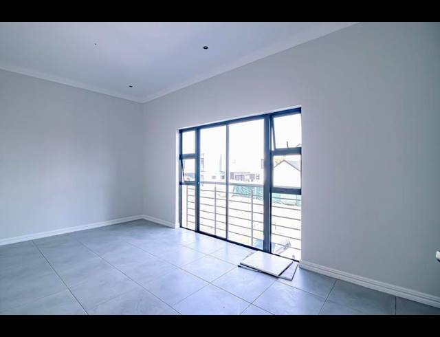 3 BEDROOM HOUSE FOR SALE IN SIX FOUNTAINS RESIDENTIAL ESTATE